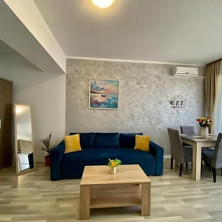 Summerland Mamaia